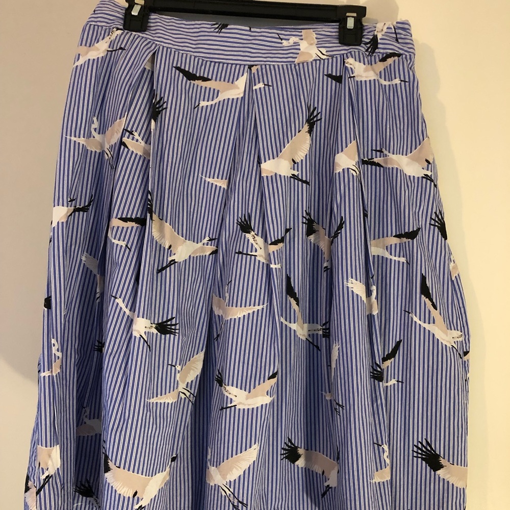 Pleated Midi Skirt with Bird Print